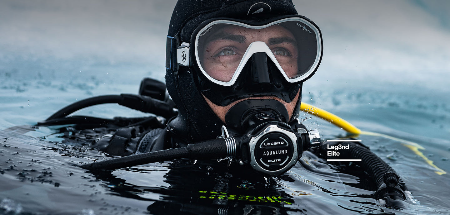 Diver with Aqualung Leg3nd Elite regulator